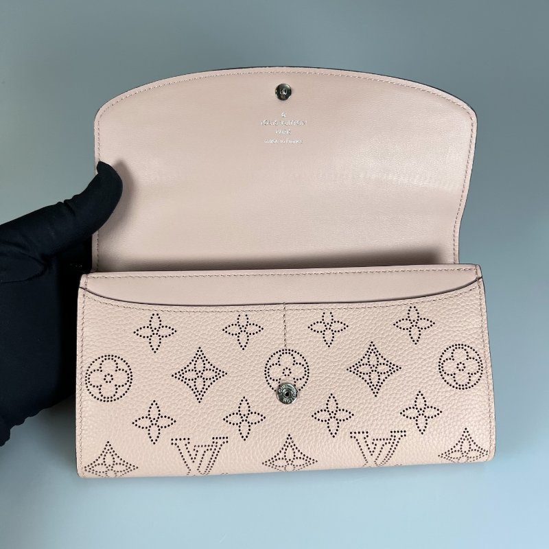 LV M60145/晶片款 粉雷射長夾-4