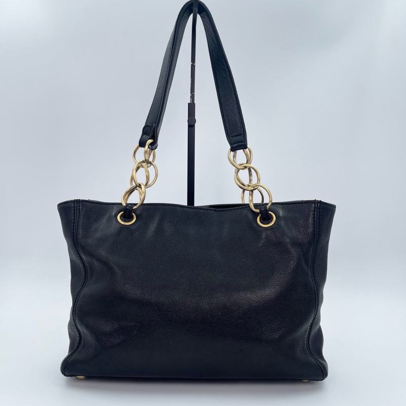 「JL精品代購」香奈兒黑金牛皮外縫大logo金屬環單肩托特包-3