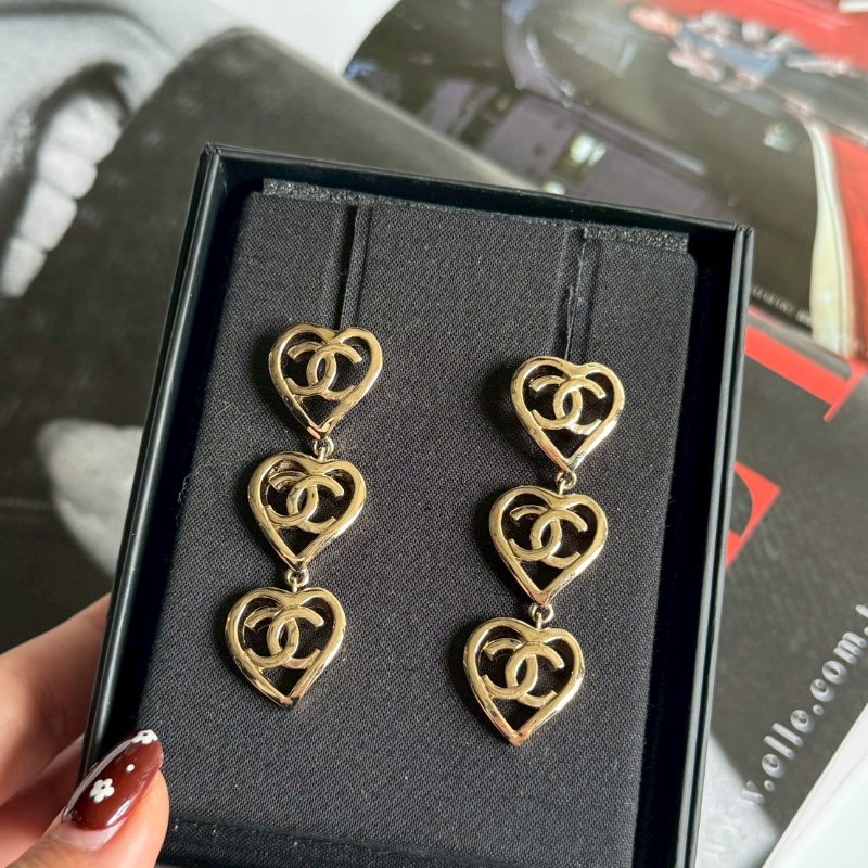 💥全新商品💥Chanel 金色愛心香奈兒長條耳環-2