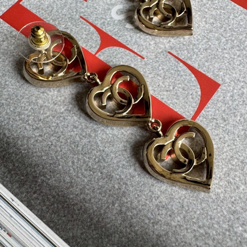 💥全新商品💥Chanel 金色愛心香奈兒長條耳環-8