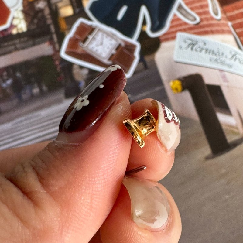 ✨必買款✨全新商品 Hermes 奶茶色H玫瑰金 mini pop耳環-1