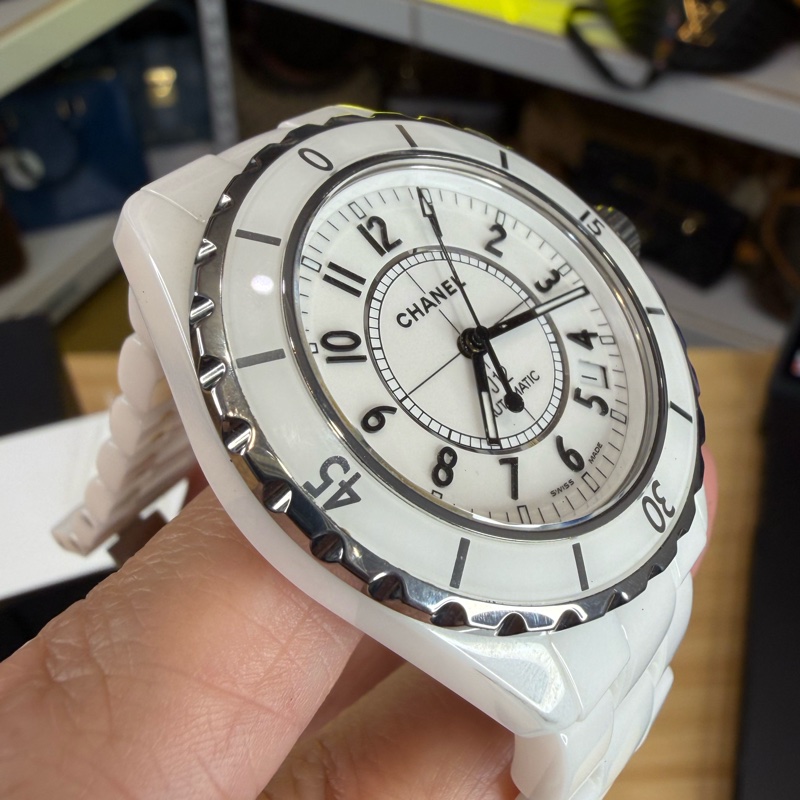 上架中🔑 CHANEL 經典白色陶瓷J12腕錶-2