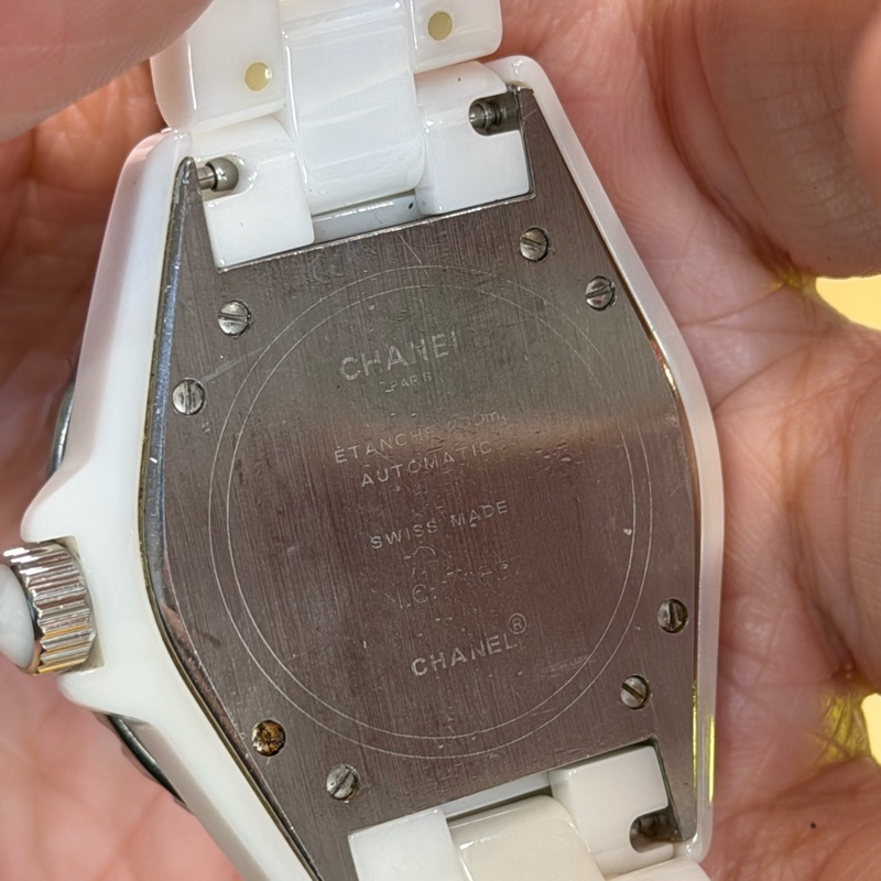 上架中🔑 CHANEL 經典白色陶瓷J12腕錶-9