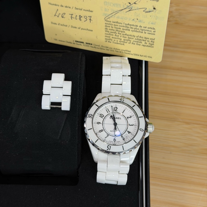 上架中🔑 CHANEL 經典白色陶瓷J12腕錶-10
