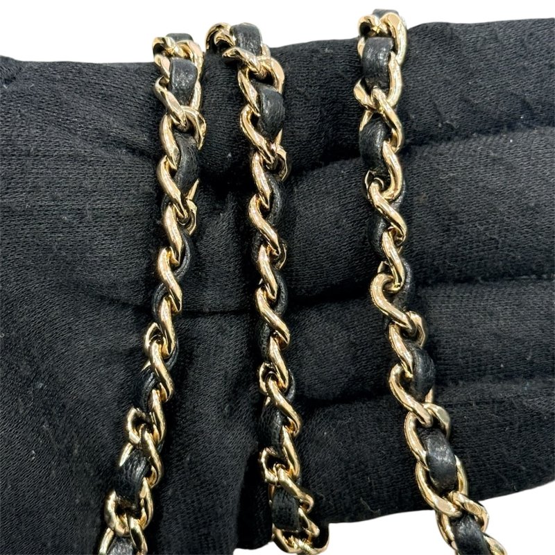 CHANEL 香奈兒 BEAUTY LOCK FLAP BAG 牛皮 黑色 金扣-12