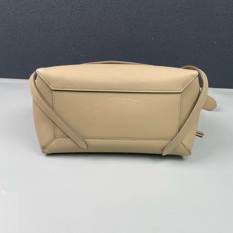 Celine賽琳 奶茶色全皮中號Micro鯰魚包-4