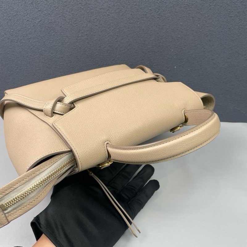 Celine賽琳 奶茶色全皮中號Micro鯰魚包-5