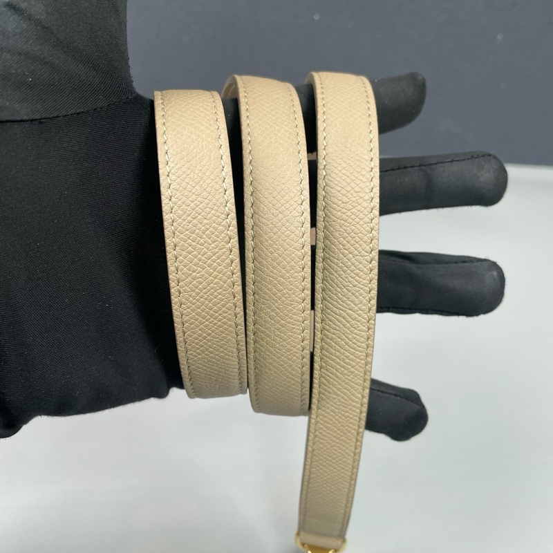 Celine賽琳 奶茶色全皮中號Micro鯰魚包-8