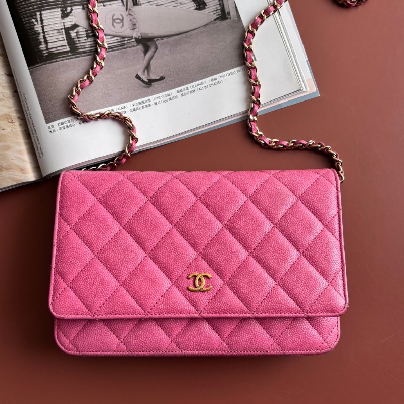 ::CHANEL:: 粉色金雙C 吸釦鏈帶WOVC 鍊條包 斜背包 鍊帶皮夾-0