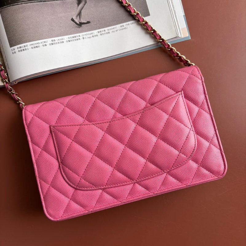 ::CHANEL:: 粉色金雙C 吸釦鏈帶WOVC 鍊條包 斜背包 鍊帶皮夾-2