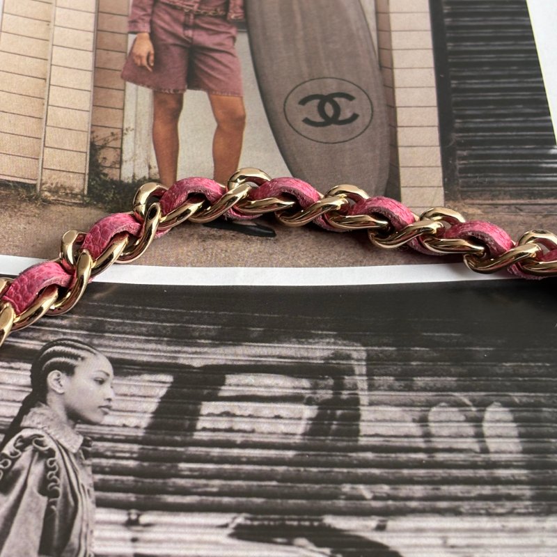 ::CHANEL:: 粉色金雙C 吸釦鏈帶WOVC 鍊條包 斜背包 鍊帶皮夾-7