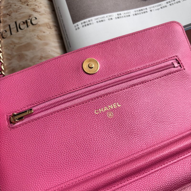 ::CHANEL:: 粉色金雙C 吸釦鏈帶WOVC 鍊條包 斜背包 鍊帶皮夾-17
