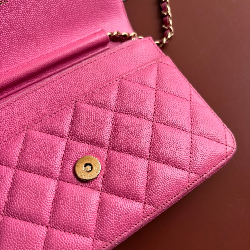 ::CHANEL:: 粉色金雙C 吸釦鏈帶WOVC 鍊條包 斜背包 鍊帶皮夾-18