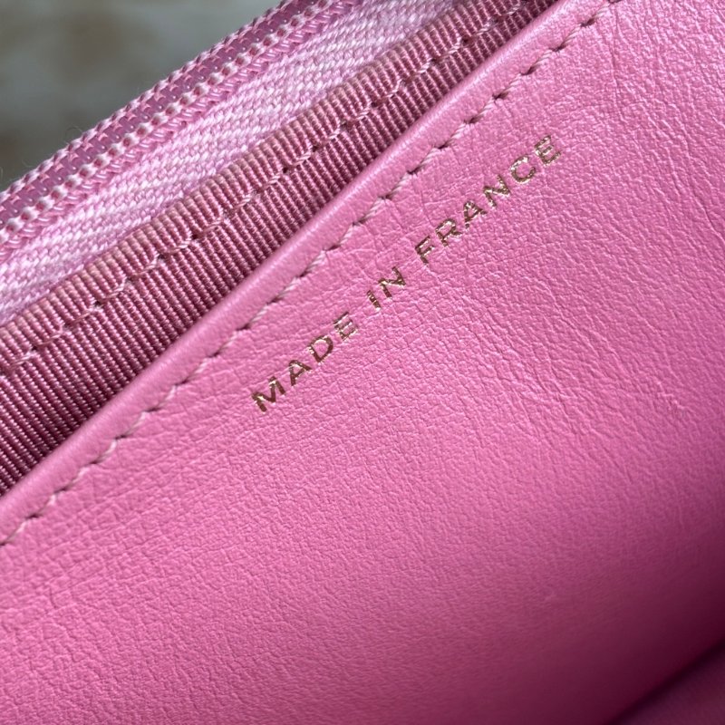 ::CHANEL:: 粉色金雙C 吸釦鏈帶WOVC 鍊條包 斜背包 鍊帶皮夾-28