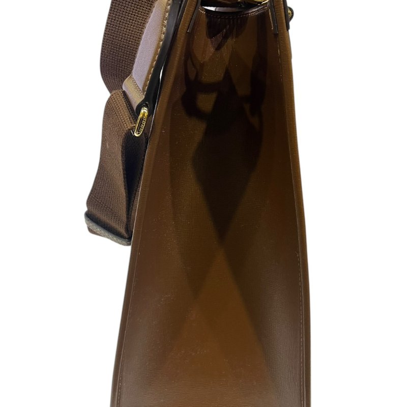 【美收精品】GUCCI茶色手提包 5-185-3