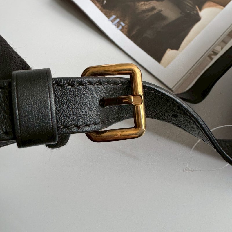 ✨特殊款百搭腰包 LV 黑色山形紋彩色字母胸口包-6