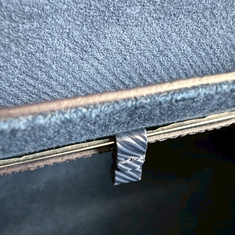 📍專櫃半價不到📍LV 海軍藍EPI材質twist雙鏈包MM-8