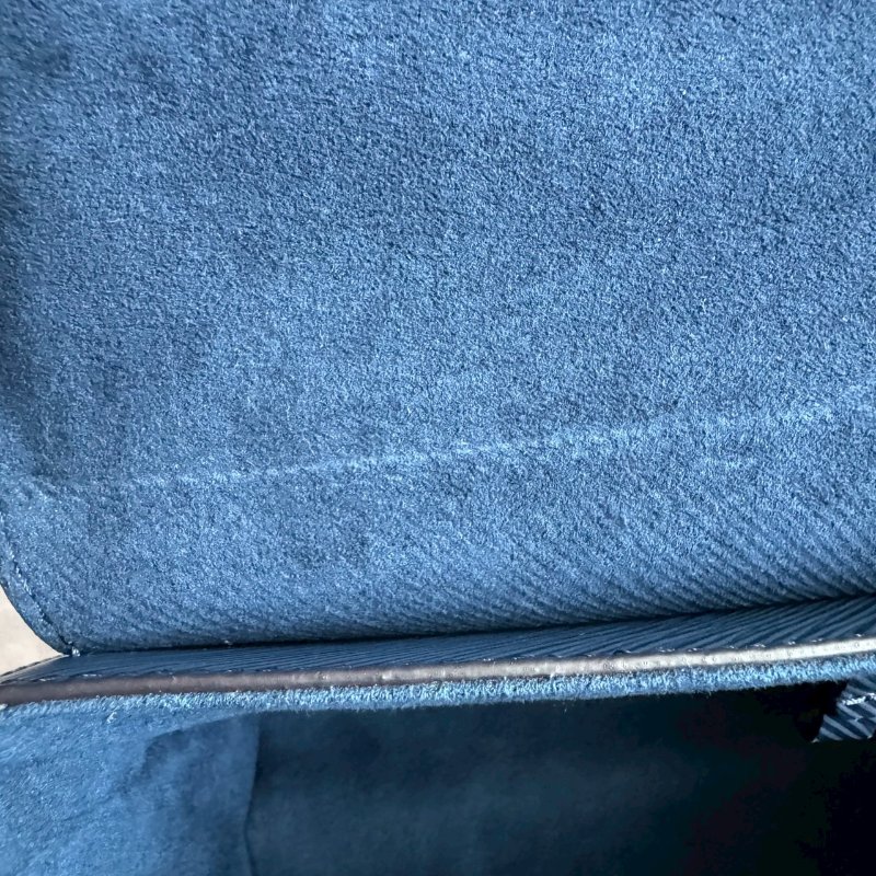 📍專櫃半價不到📍LV 海軍藍EPI材質twist雙鏈包MM-11