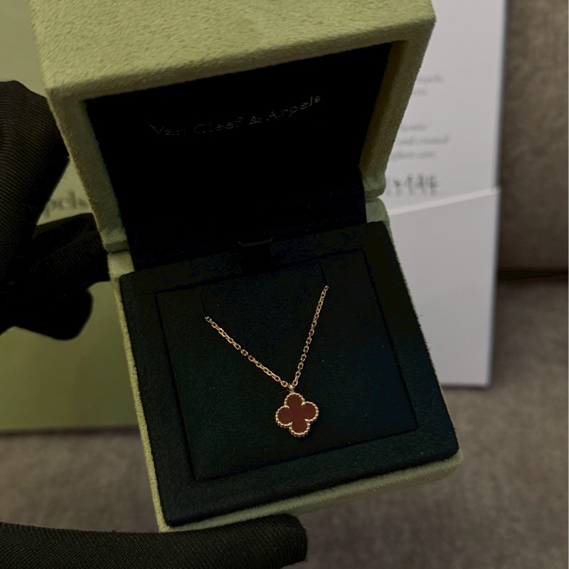 VCA紅色玉髓項鍊mini-1