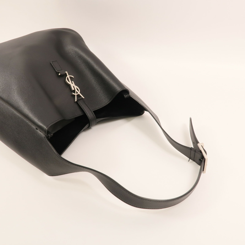 YVES SAINT LAURENT 牛皮皮革LE 5A7 Hobo銀扣肩背袋-7