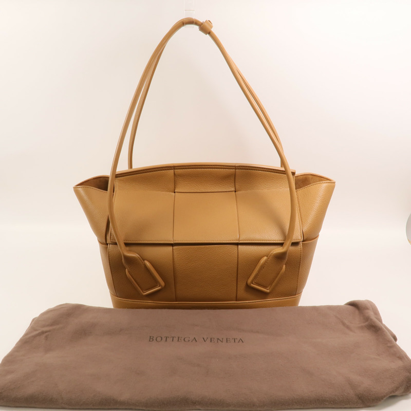BOTTEGA VENETA 牛皮皮革Arco Tote Bag金扣手挽袋-8