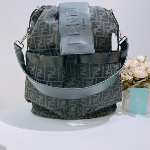 TW4778  Fendi 芬迪 經典 FF Logo 背包 Logo Medium Backpack Canvas