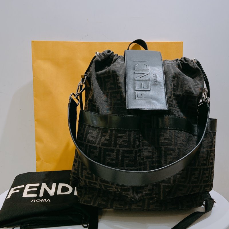 TW4778 Fendi 芬迪 經典 FF Logo 背包 Logo Medium Backpack Canvas-18