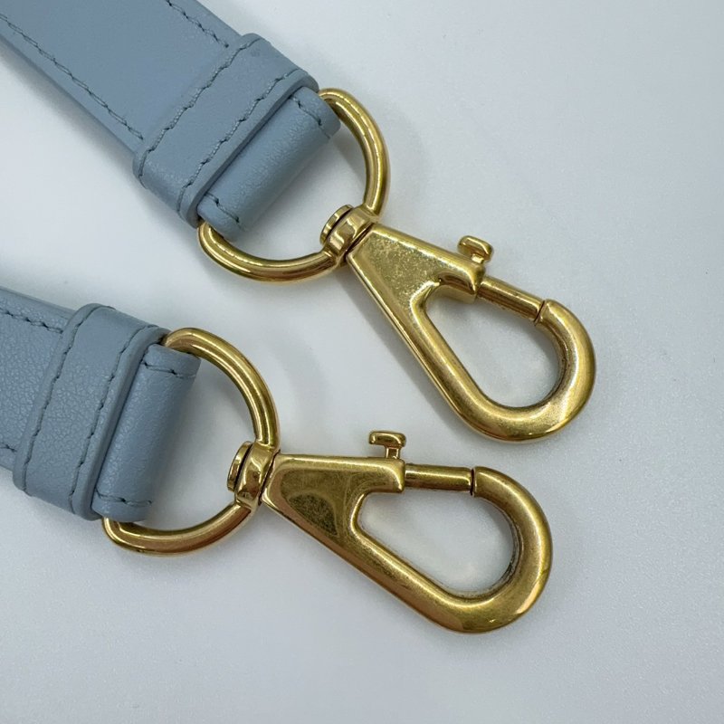 DIOR雲藍色羊皮金釦GROOVE保齡球包M1364UBOL-21