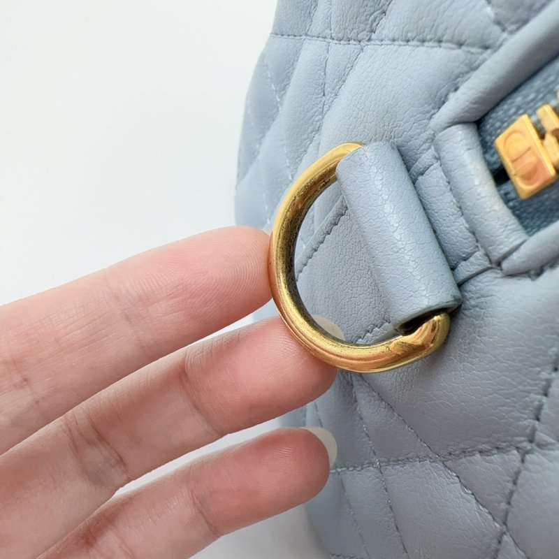 DIOR雲藍色羊皮金釦GROOVE保齡球包M1364UBOL-26