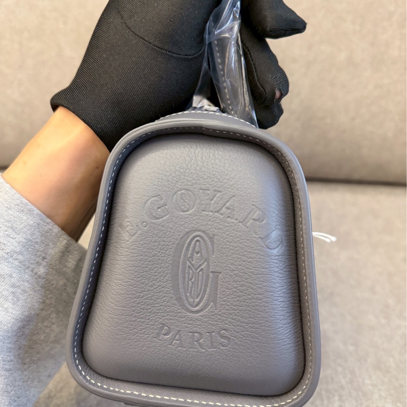 GOYARD限量愛心彩繪法棍包-5