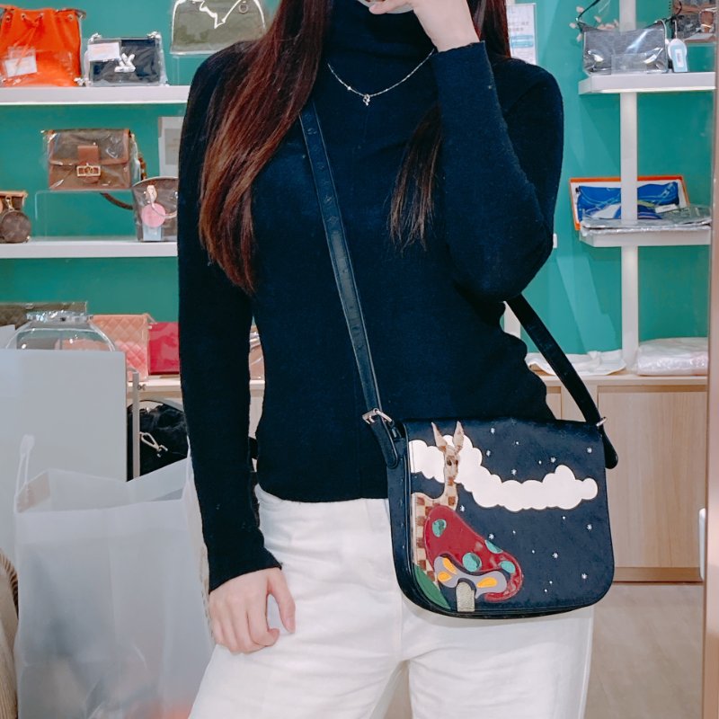 TW4779 Louis Vuitton 路易威登 中古 蘑菇/長頸鹿/白雲 圖案 Monogram Satin Comte De Fe Musette Black x PHW-20