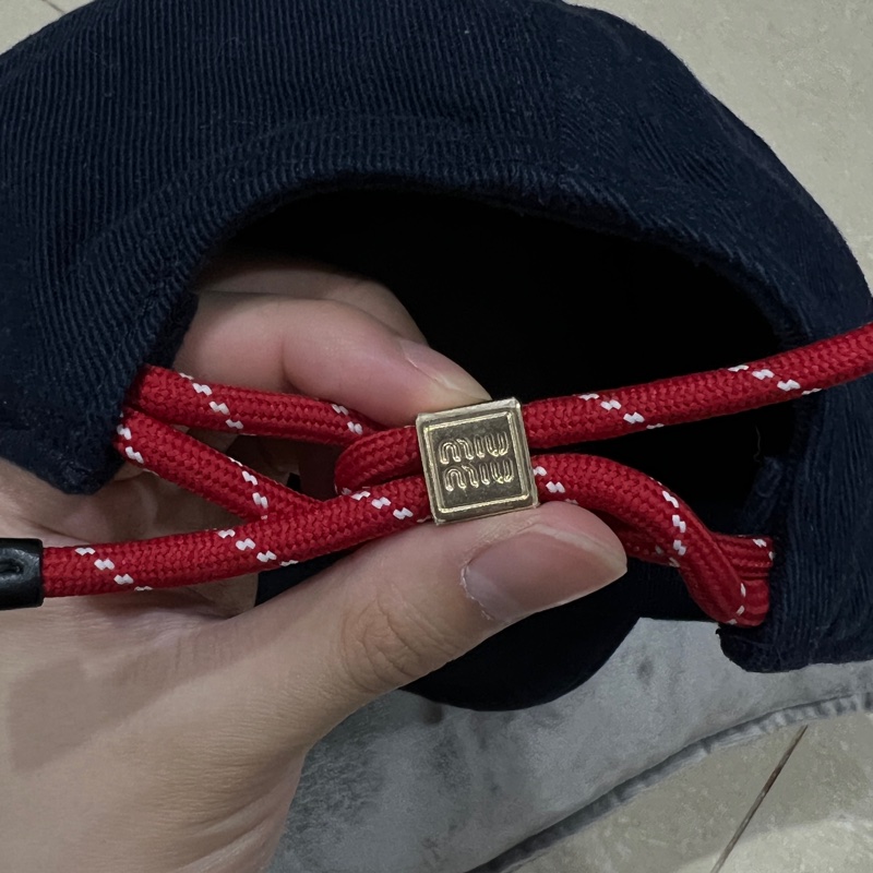 MIUMIU 抽繩鴨舌帽🧢藏藍色M-7