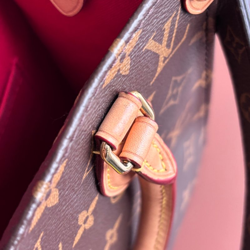 ::LOUIS VUITTON:: LV M46265 Sac Plat BB Monogram 帆布手提/斜背包 琴譜包-16