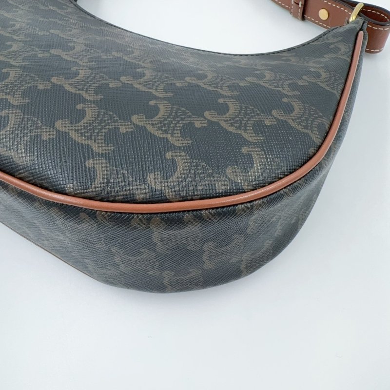 CELINE老花拼咖啡色皮革AVA腋下包-15