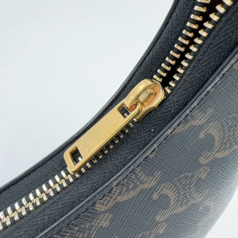 CELINE老花拼咖啡色皮革AVA腋下包-17