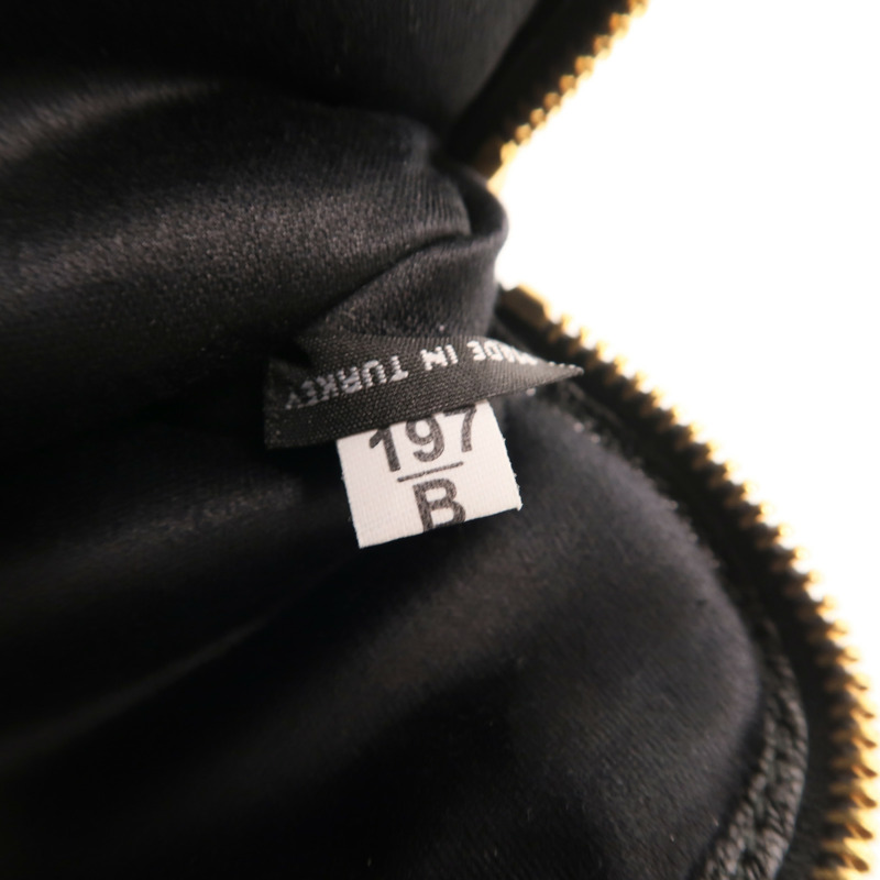 Miu Miu 羊皮皮革Mini Hand Bag金扣手挽袋-6