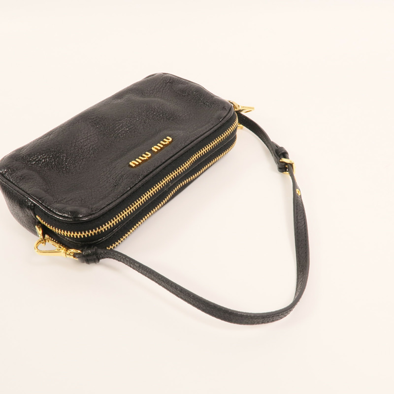 Miu Miu 羊皮皮革Mini Hand Bag金扣手挽袋-7