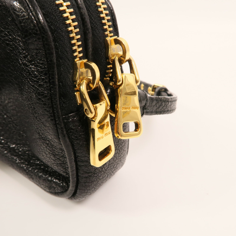 Miu Miu 羊皮皮革Mini Hand Bag金扣手挽袋-13