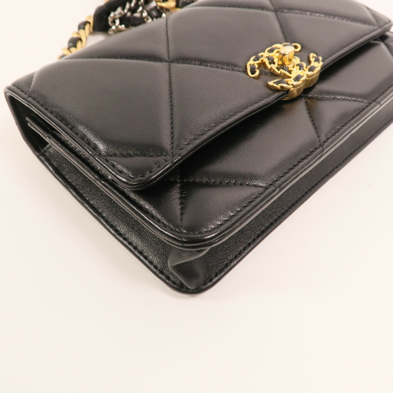 CHANEL 羊皮皮革WOC 19金扣鏈帶肩背袋-11