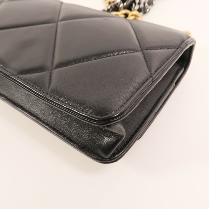 CHANEL 羊皮皮革WOC 19金扣鏈帶肩背袋-12