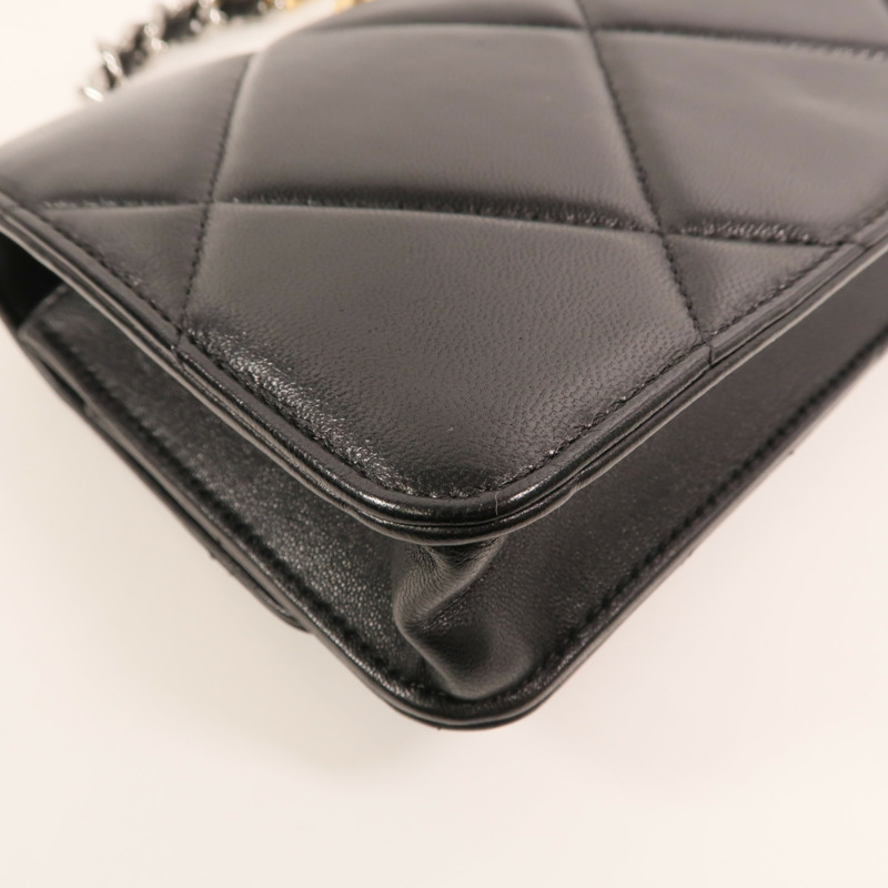 CHANEL 羊皮皮革WOC 19金扣鏈帶肩背袋-13