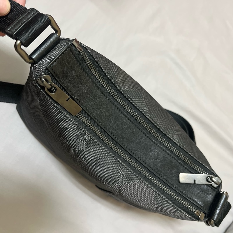 Burberry Chester 斜背包-2