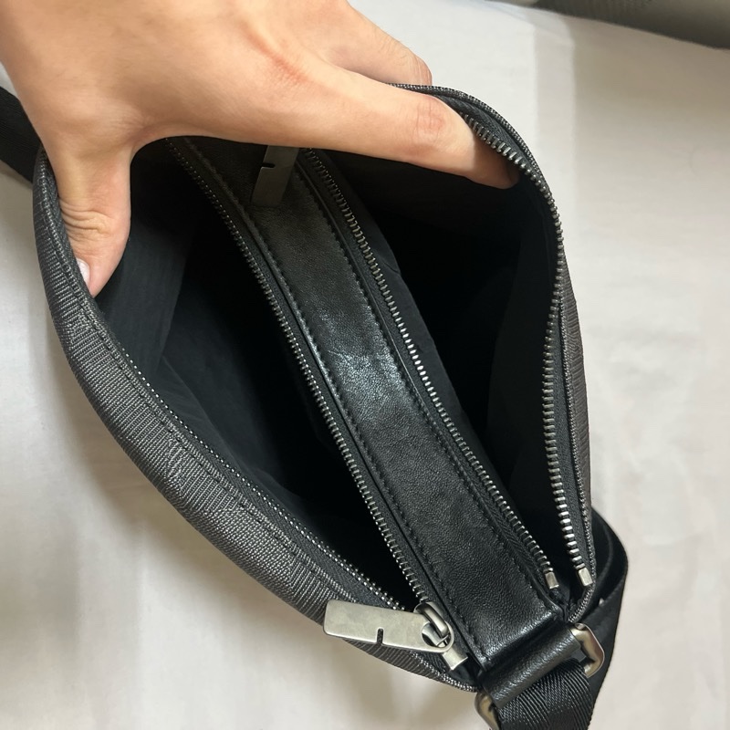 Burberry Chester 斜背包-3