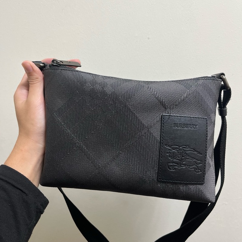 Burberry Chester 斜背包-6