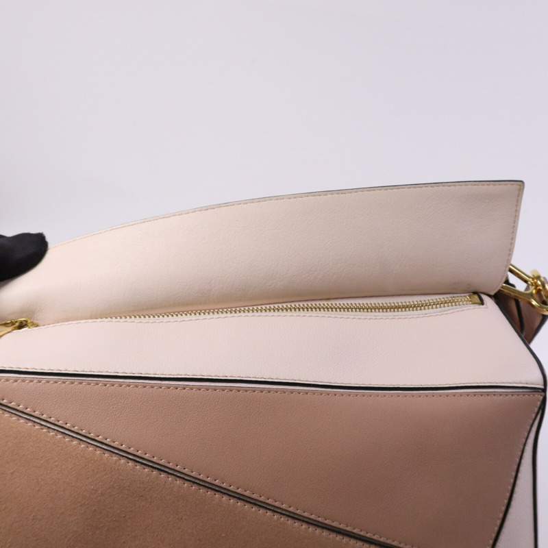 LOEWE 牛皮皮革Puzzle Medium金扣手挽肩背兩用袋-15