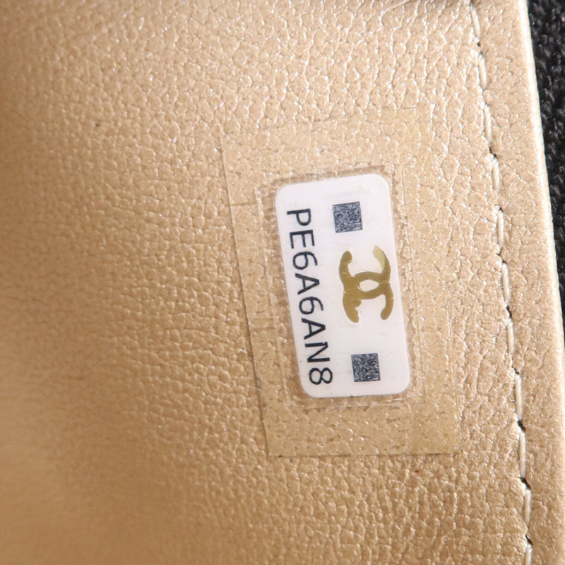 CHANEL 羊皮皮革Vanity Case金扣鏈帶肩背袋-6