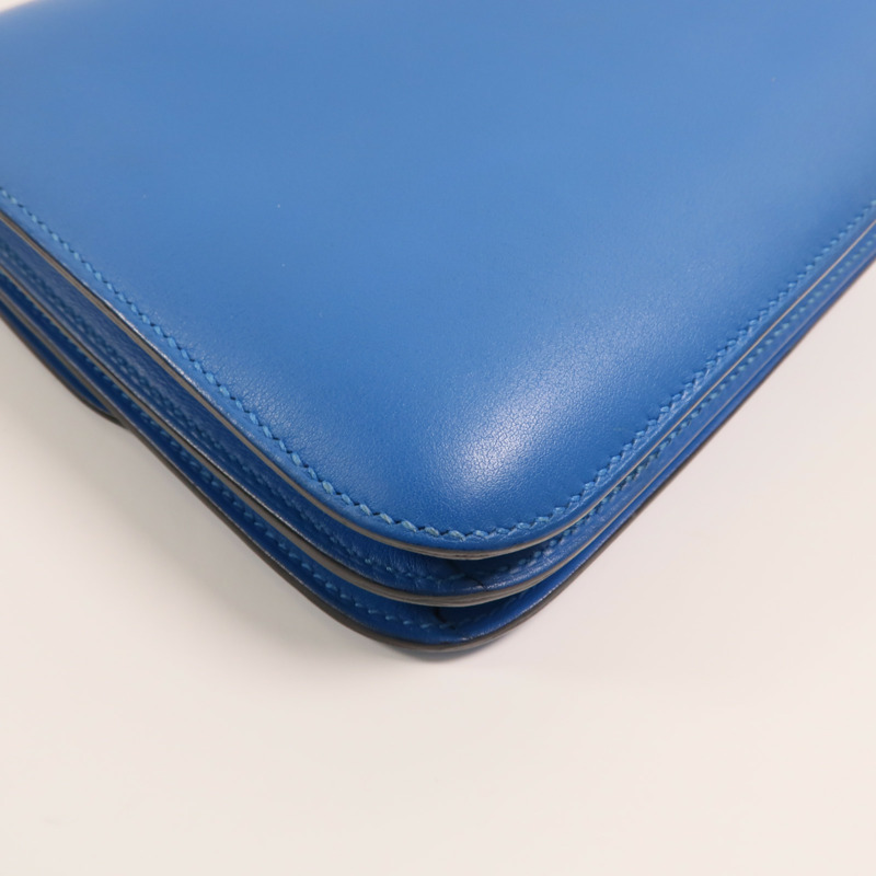 HERMES Swift皮革Constance Mini金扣肩背袋Bleu Izmir-11