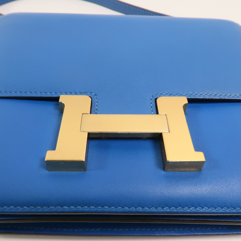 HERMES Swift皮革Constance Mini金扣肩背袋Bleu Izmir-12