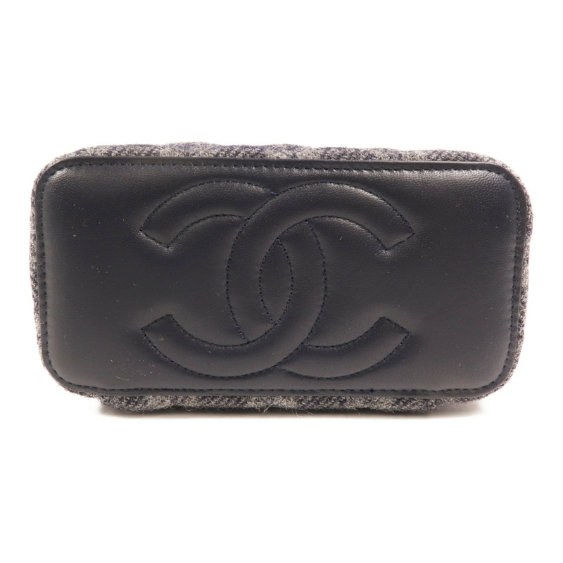 CHANEL 羊毛Vanity Case金扣肩背袋-3