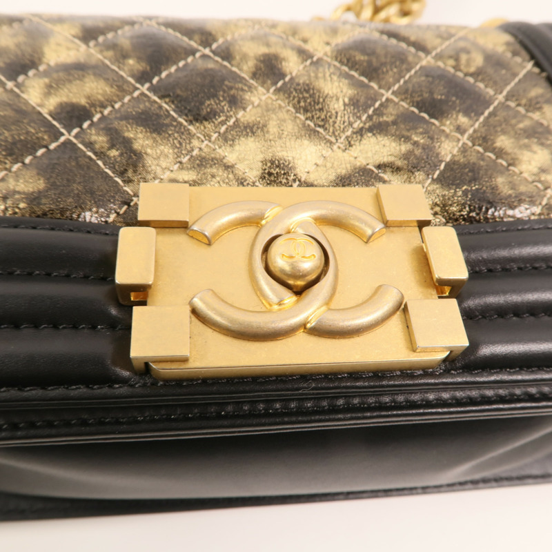 CHANEL 牛皮皮革Boy 20金扣鏈帶肩背袋-14